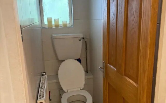 3 Bed Flat - Sleeps 5 - Wifi