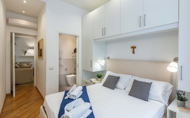Rental in Rome Vittoria Apartment