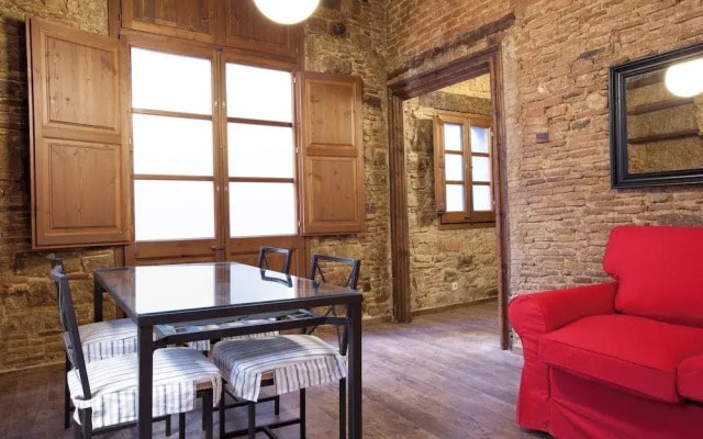 Stylish Gothic Apartment In El Born