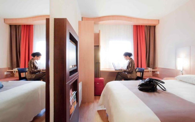 Отель Ibis Kaunas Centre