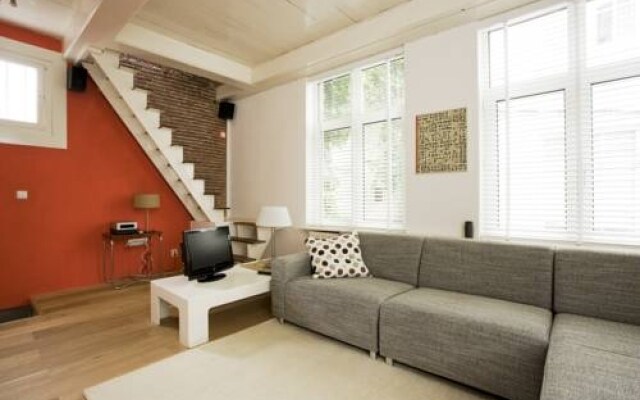 Juuls Apartment