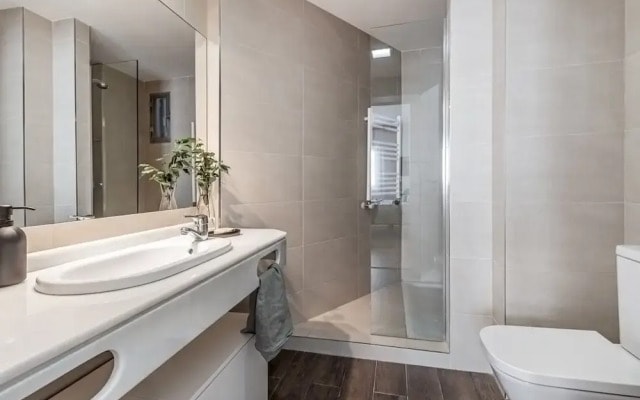Ordino - 3 Bedrooms in Trafalgar