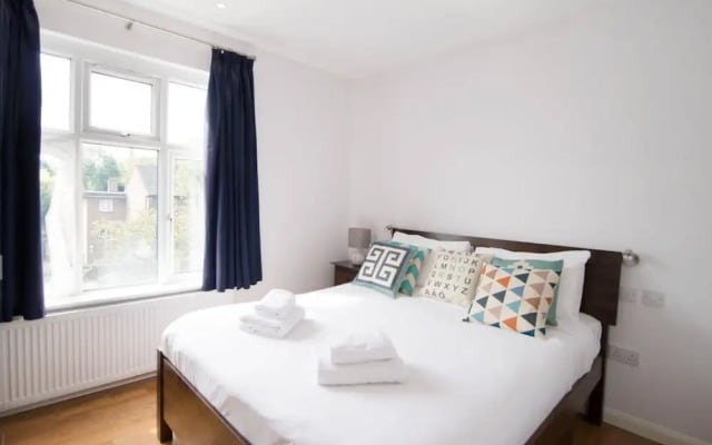 Bright 1 Bedroom Apartment in Kilburn