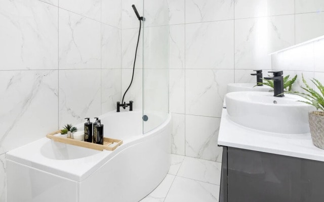 2 Bedrooms Apartment in Central London