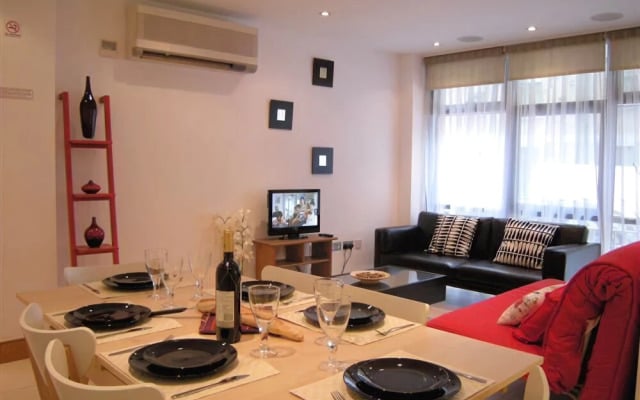 Farringdon Superior Apartments