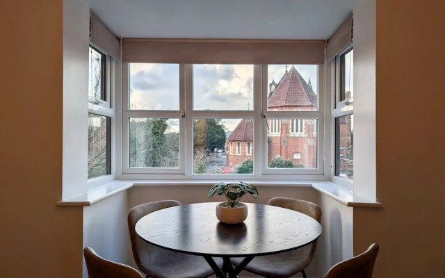 Charming and Modern 1-bedroom Flat