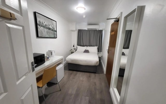 Abbey Point Hotel