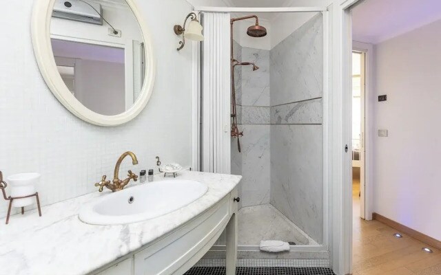 Rental in Rome Pyramid View Apartment