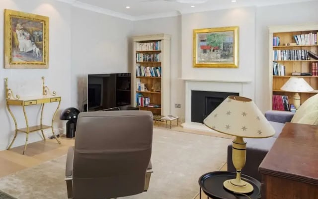 Beautiful 2 Bed 2 Bath Flat in South Kensington