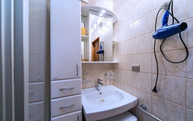 MaxRealty24 Марии Ульяновой, 12