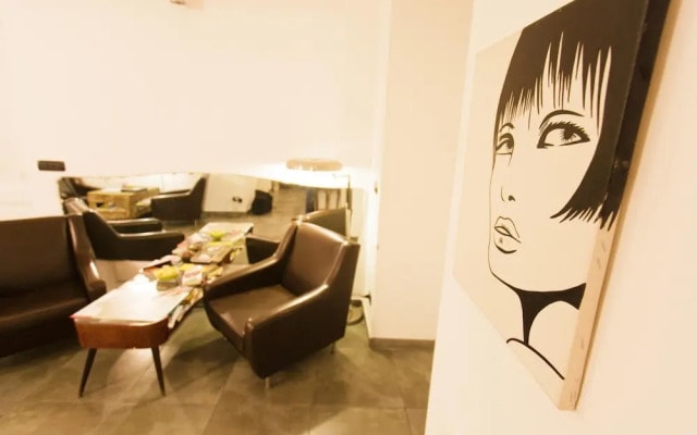 Mr. Frills Apartment
