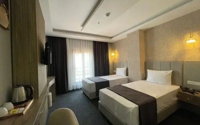 Yeni̇ Sevcan Hotel