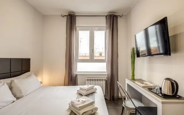 Floor 6 Boutique Rooms by DOT Suites