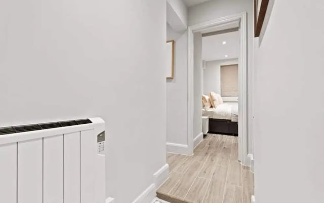 Designer 1 Bed apt W/terrace Sleeps 3 in Camden
