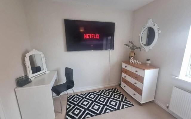Caspian House - 4 Bedrooms
