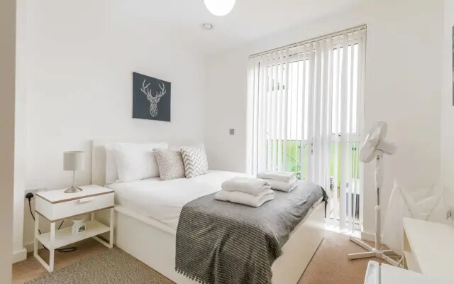 Gorgeous Wembley Flat
