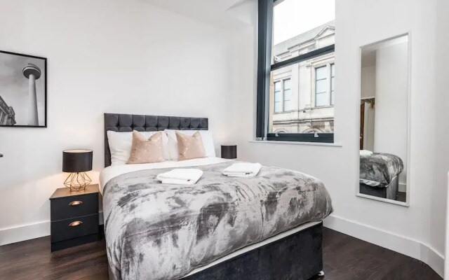 Prestige STAY Aparthotel - 42 Stanley Street Party Apartments
