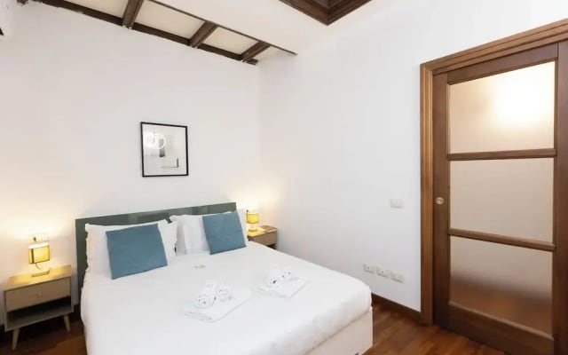 Rental in Rome Vicolo Trevi Apartment