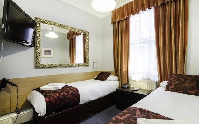 Tudor Court Hotel