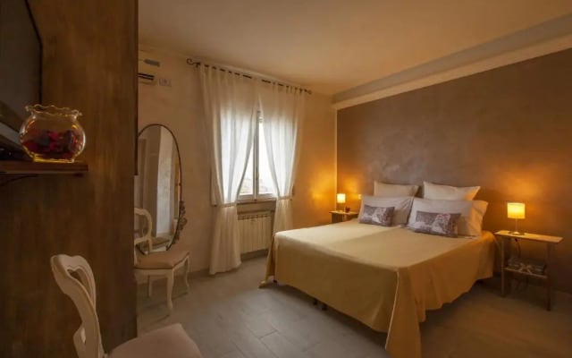 Ela Guest House