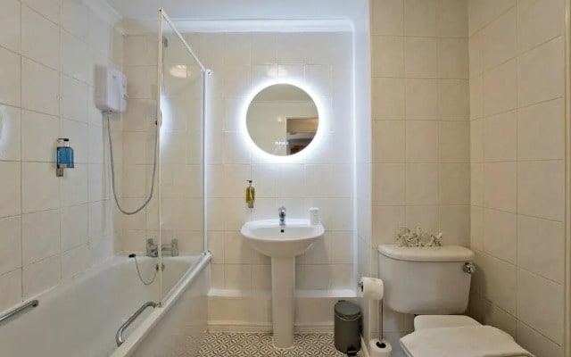 Imperial Meridian Place Apartment