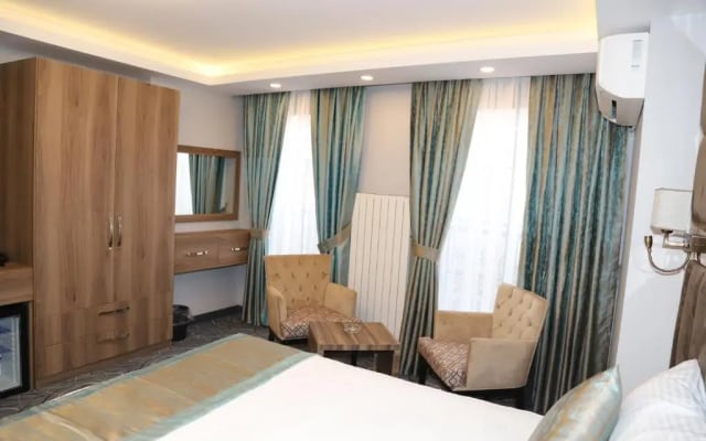 Grand Kavi Hotel