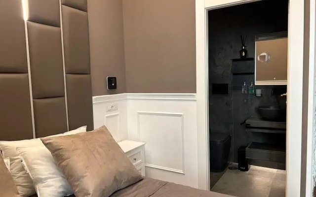 Lary's Rooms
