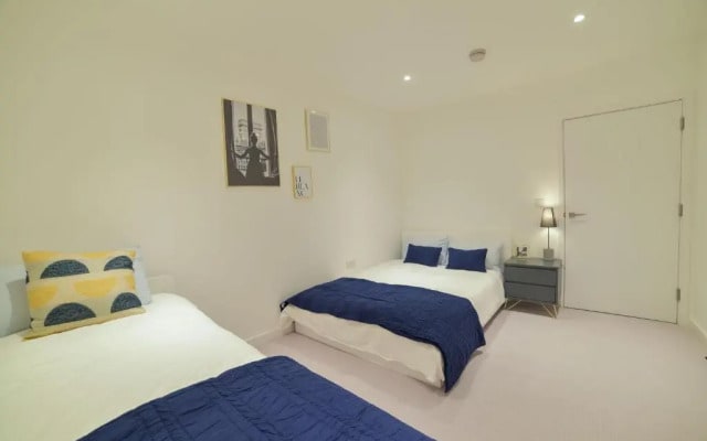 Superhost's Brand New Luxury London Flat