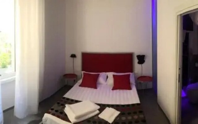 Room 76