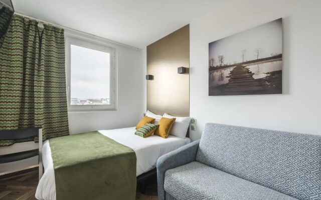 Hotel Zola 45 Bezons La Defense