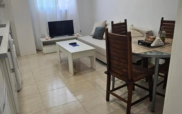 Cozy Apartment 2km from Plaza de Toros-Ventas
