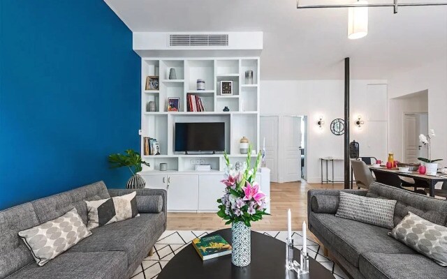 Saint Germain Bon March Chic Three Bedroom