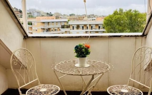 Elegant Penthouse - Metro Conca d'Oro
