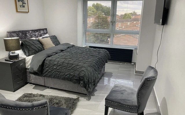 Luxurious 2-bed Apartment in Woolwich, London