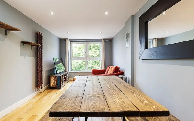 Spacious Modern Flat in Chelsea Harbour