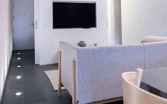 Ampersand - Bright 2-bedroom Apartment