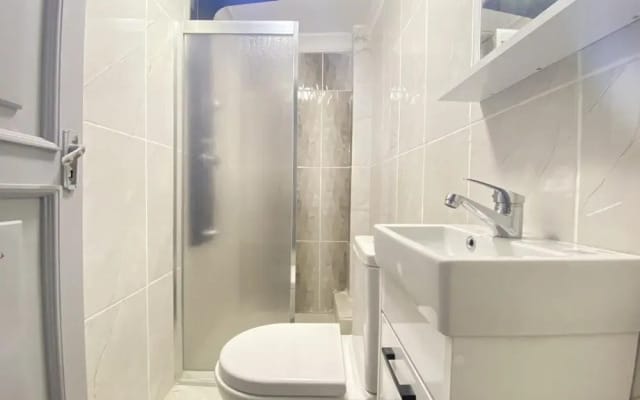 Charming Flat With Balcony in Sinanpasa Besiktas