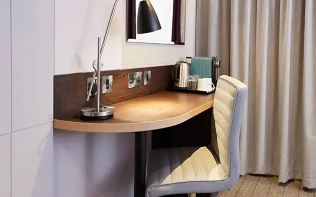 Premier Inn Manchester Airport – Freight Terminal