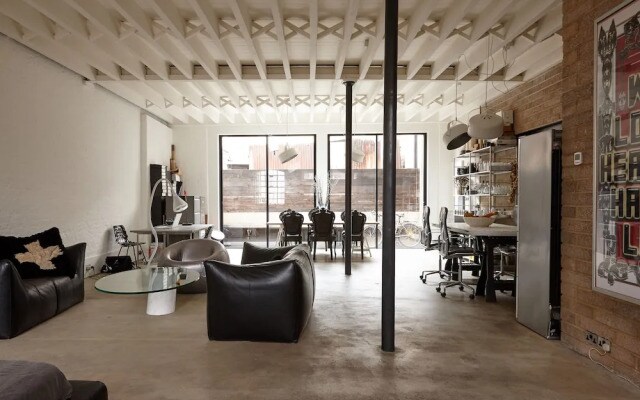 Incredible Designer Warehouse Close to Trendy Shoreditch