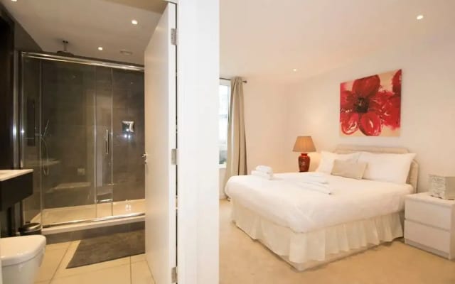 Executive Apartment Near Chiswick and Kew Gardens