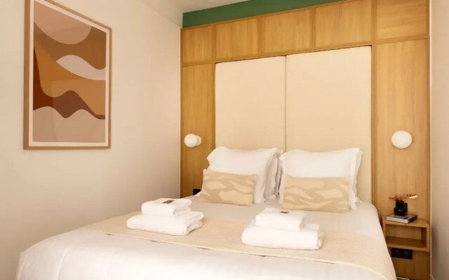 Elegance & Comfort With A/C in the Heart of 11th