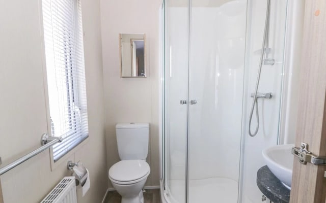 Superb detached lodge located on Skipsea Sands