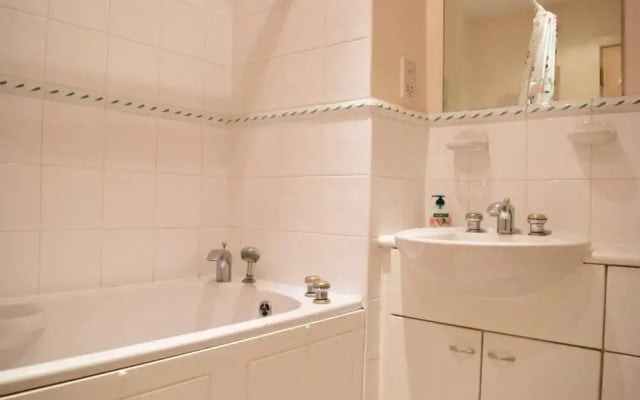 Canary Wharf 2 Bedroom Apartment With Amazing Views