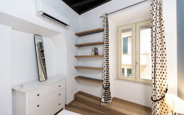 Rental in Rome Roma Campus Martius Apartment