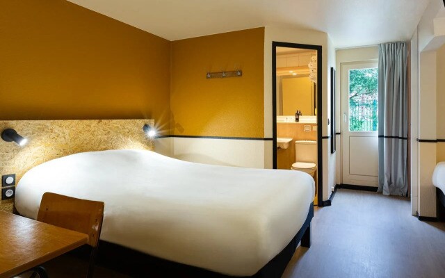 greet Hotel Villeneuve La Garenne