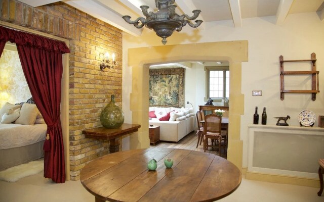 Classy Flat Next to Battersea Park for 4