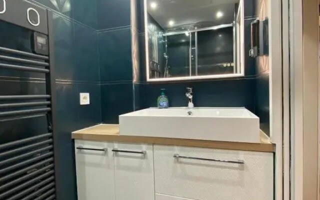 Beautiful mini Loft near Saint-Lazare