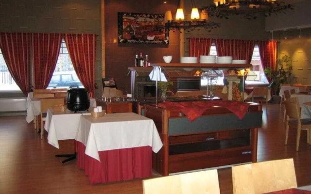 Arctic Circle Hotel