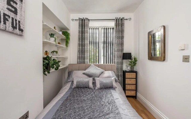 1 Bed Central Garden Apartment