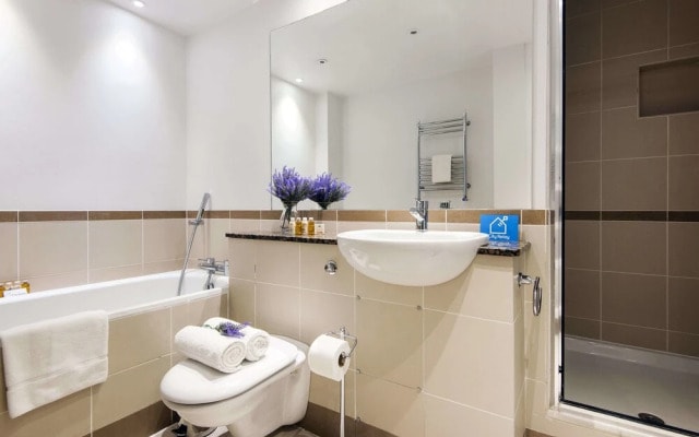 The Spacious Prince of Wales Apartment - CVO
